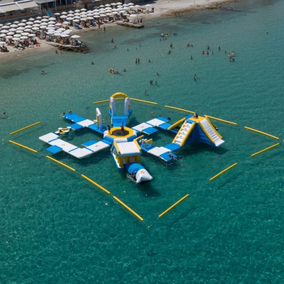 Floating park 55b people
